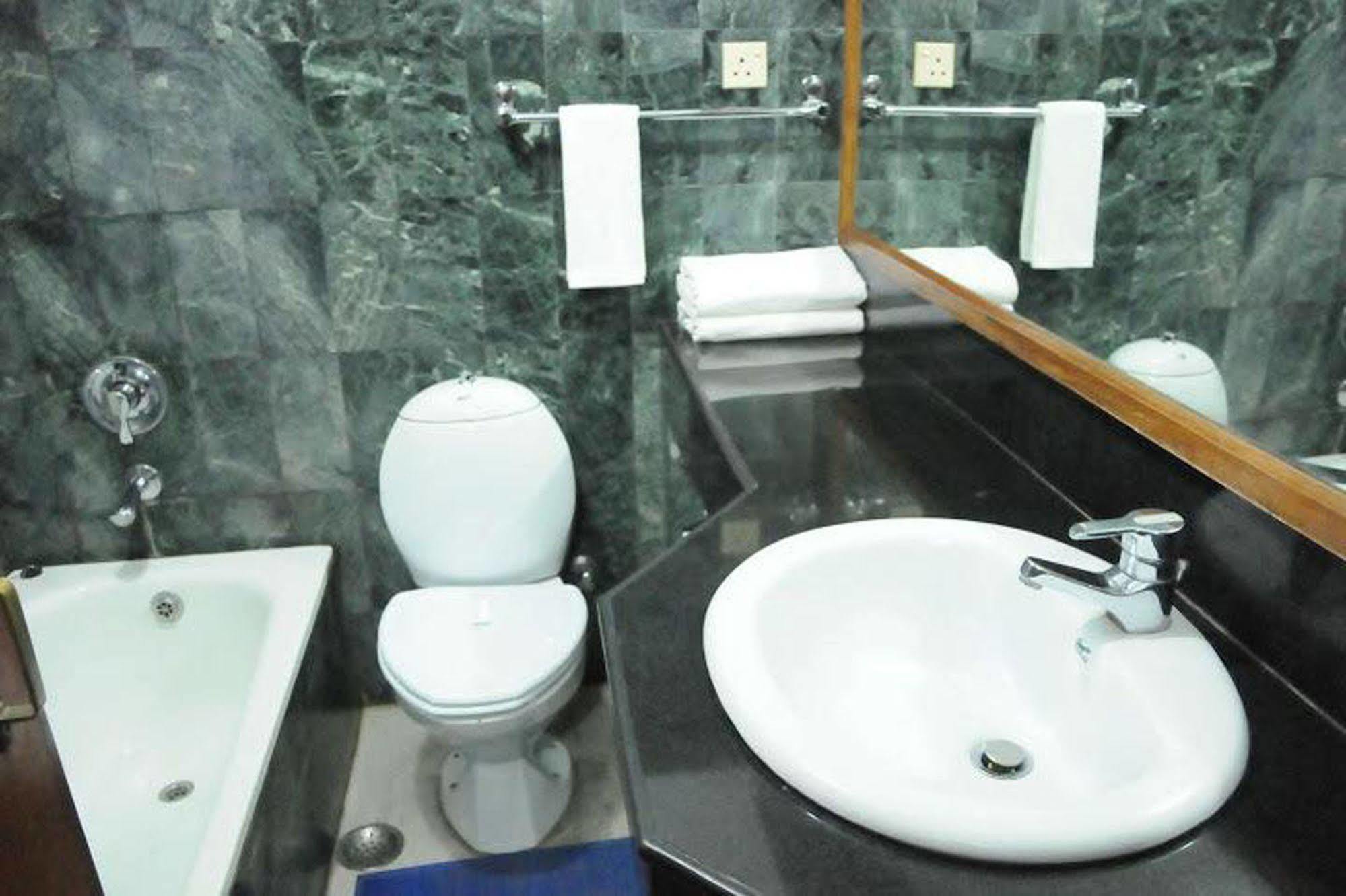 Hotel Clarion Jawalakhel Lalitpur Dış mekan fotoğraf